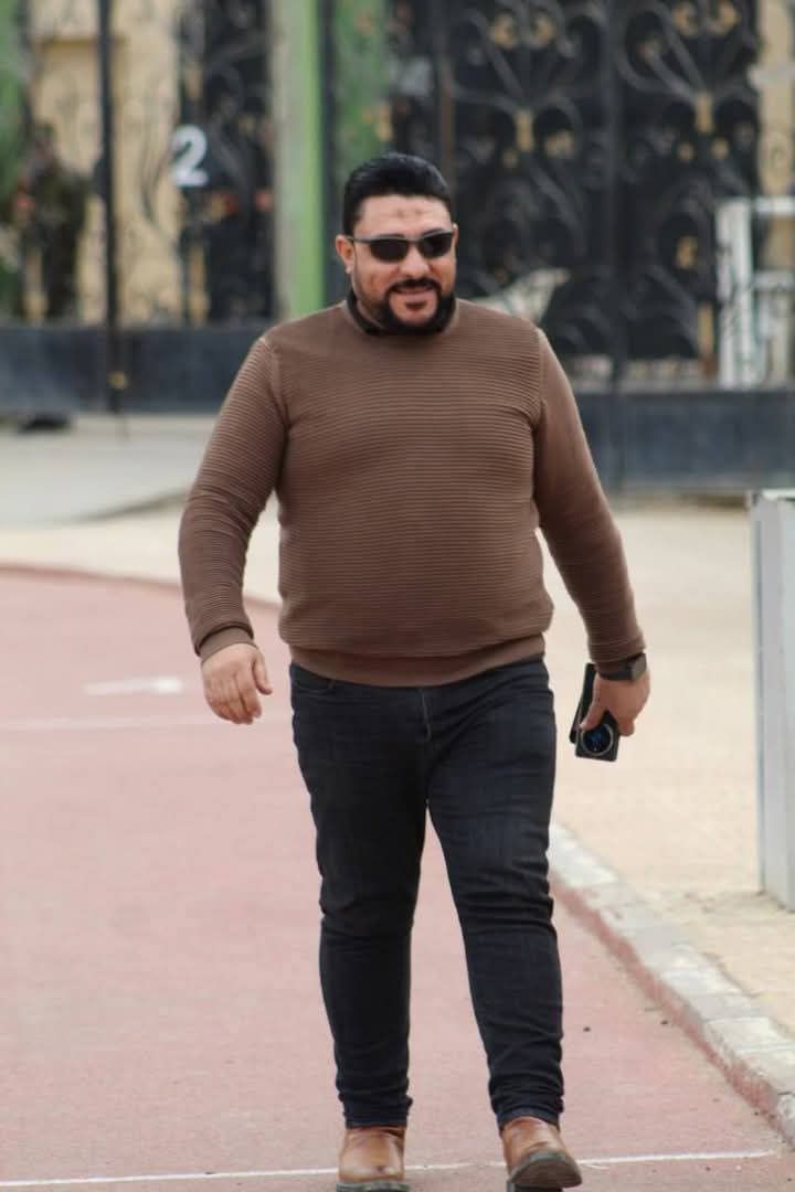 هندى يمضى بخطوات ثابتة