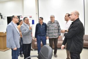 عميد آداب طنطا يقدم التهاني والتبريكات لأسرة الكلية بمناسبة عيد الفطر المبارك 