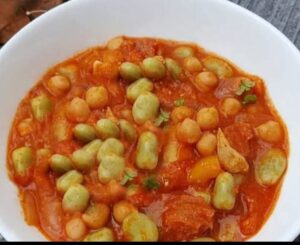 الفول الحراتي بالصلصة
