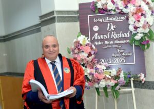 خالص التهاني والتبريكات لأمين عام جامعة طنطا لحصوله على درجة الماجستير بامتياز