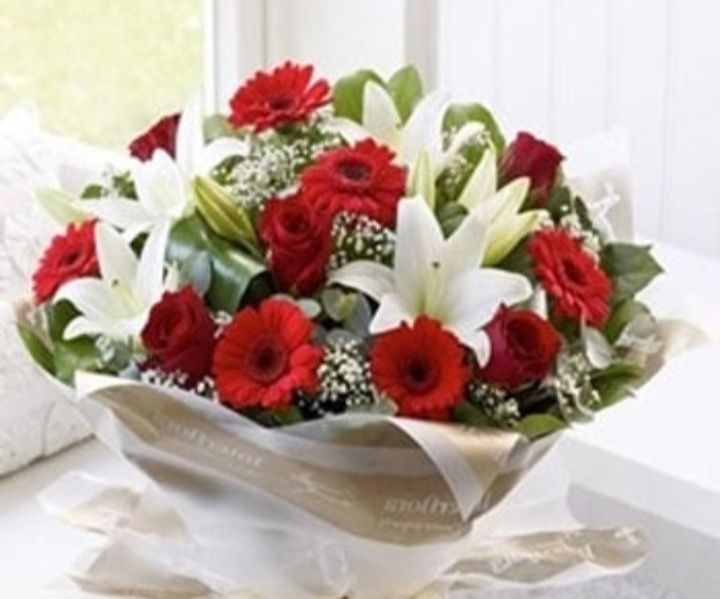 حين نصبح جديرين باللقاء كتبت نهاد السيد