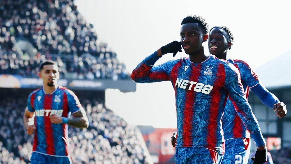 كريستال بالاس يتوج رسميا بكأس الاتحاد الإنجليزي لأول مرة في تاريخه على حساب مانشستر سيتي