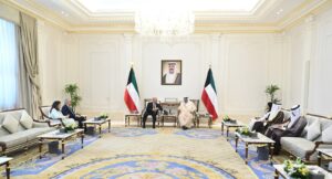 سمو ولي عهد الكويت يستقبل نائب رئيس مجلس الوزراء للتنمية الصناعية وزير الصناعة والنقل