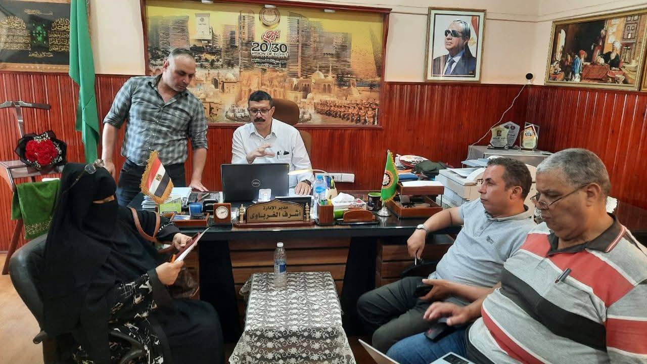 الغرباوي يتابع امتحان الدور الثاني للشهادة الثانوية بمدرسة الشهيد احمد رضا حشيش