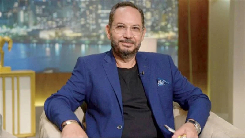 تصالح الفنان كمال أبو رية مع قائد سيارة بعد حادث تصادم في كرداسة