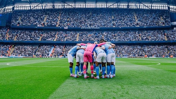 مانشستر سيتي يسقط أمام توتنهام بثنائية ويتلقى أول هزيمة في الدوري الإنجليزي