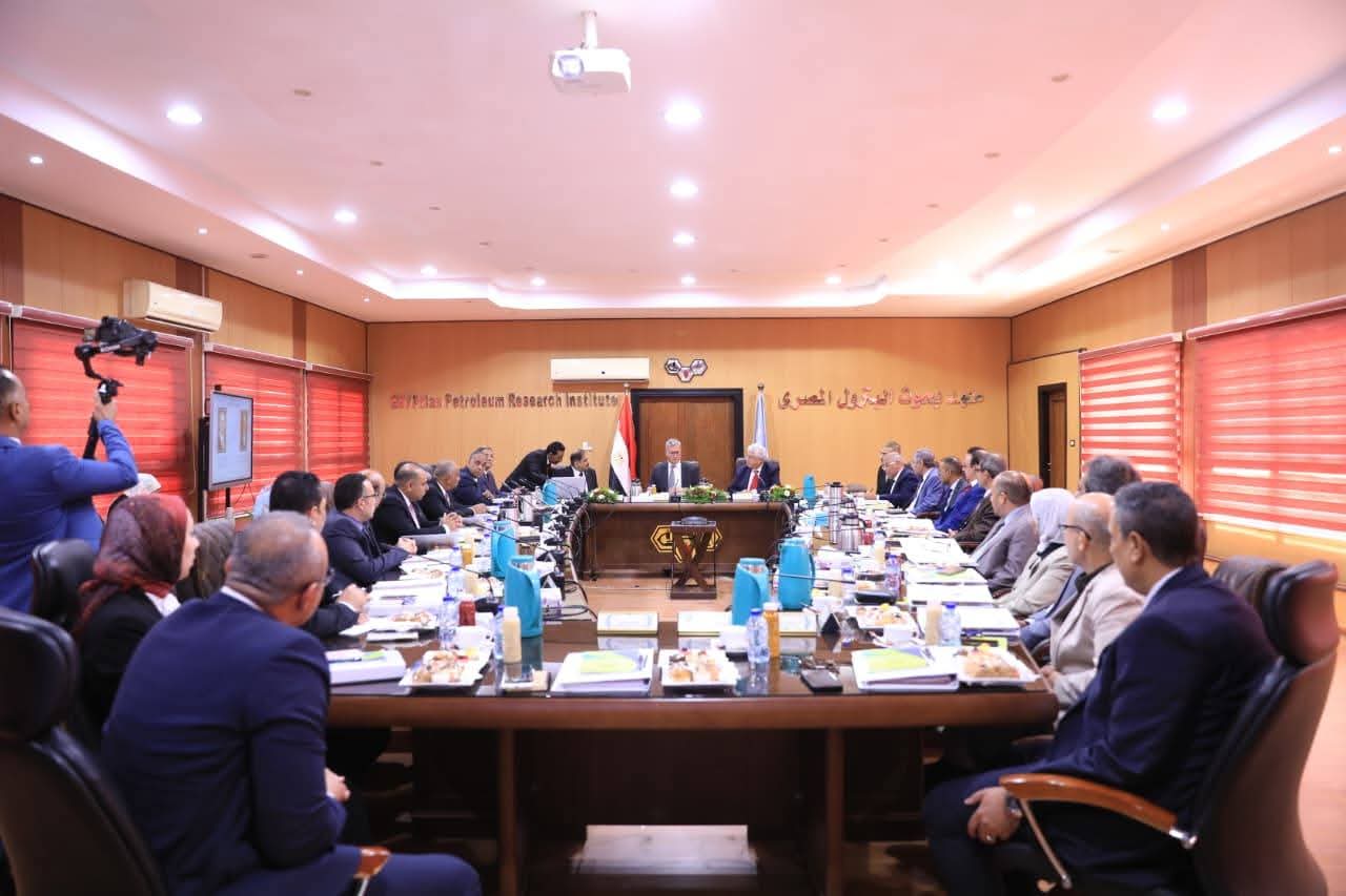 وزيرا التعليم العالي والبترول يترأسان اجتماع مجلس إدارة معهد بحوث البترول