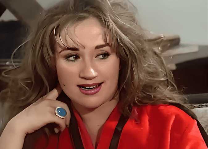 إيناس مكي تكشف أسباب انفصالها بعد 6 أشهر من الزواج و أحمد أخويا ضهرى وسندى