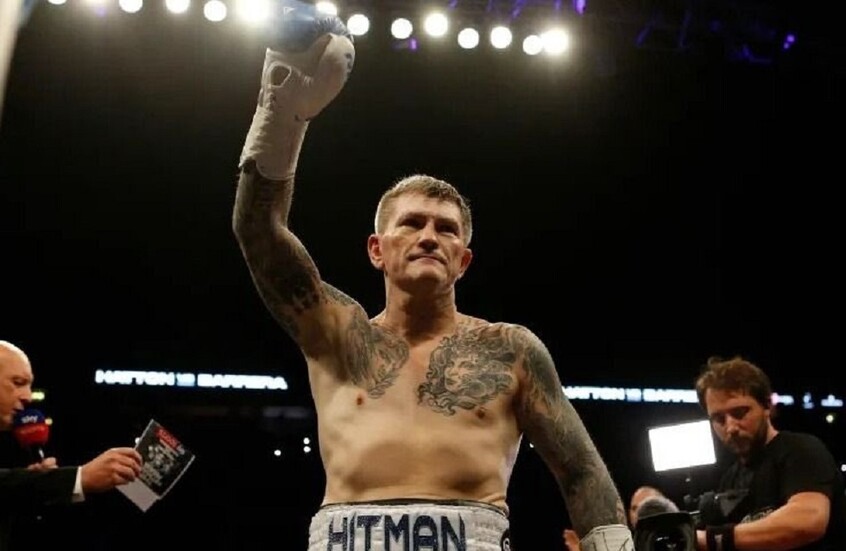 رحل قبل ساعات من ديربي مانشستر وفاة بطل العالم السابق للملاكمة هاتون "القاتل" في ظروف غامضة