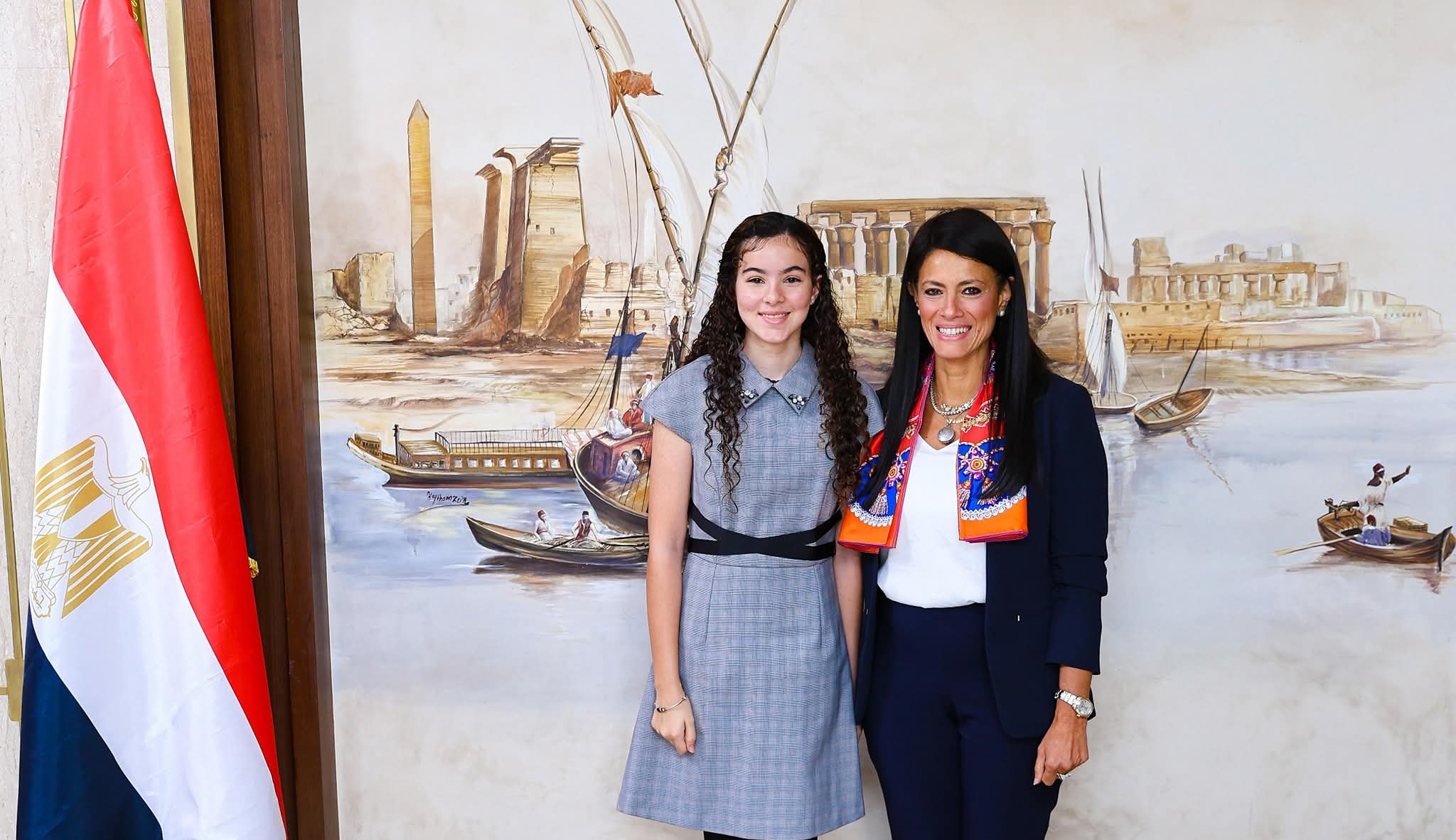 وزيرة التخطيط  والتعاون الدولي تحتفي بأصغر سفيرة مصرية في مبادرة «شباب بلد»