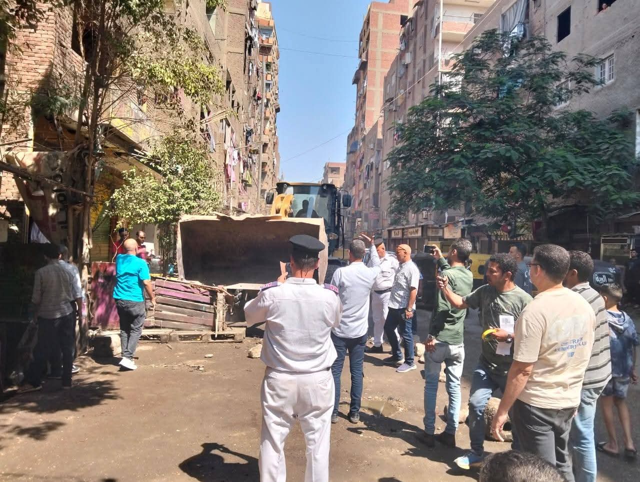 محافظة الجيزة حملات مكثفة لرفع تعديات المقاهي والمحلات والباعة من الطريق العام بالوراق