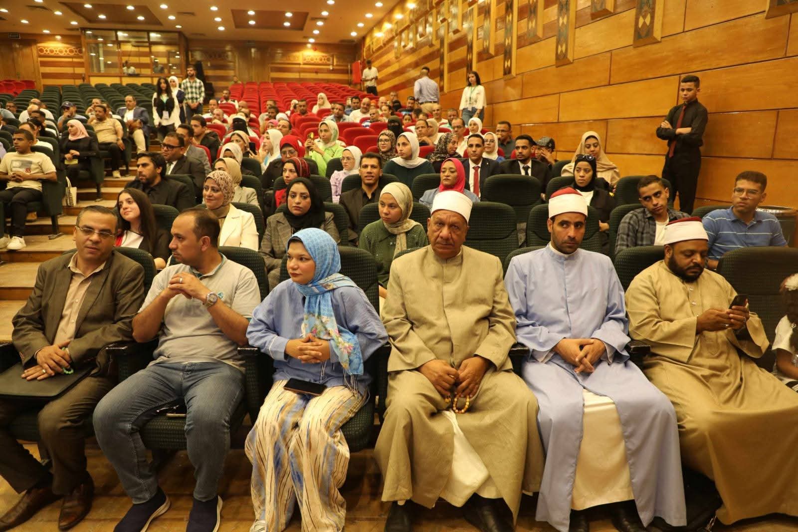 تحت شعار شباب واحد وطن واحد المنيا تختتم المعسكر الشبابى التطوعى بمشاركة محافظات الجمهورية