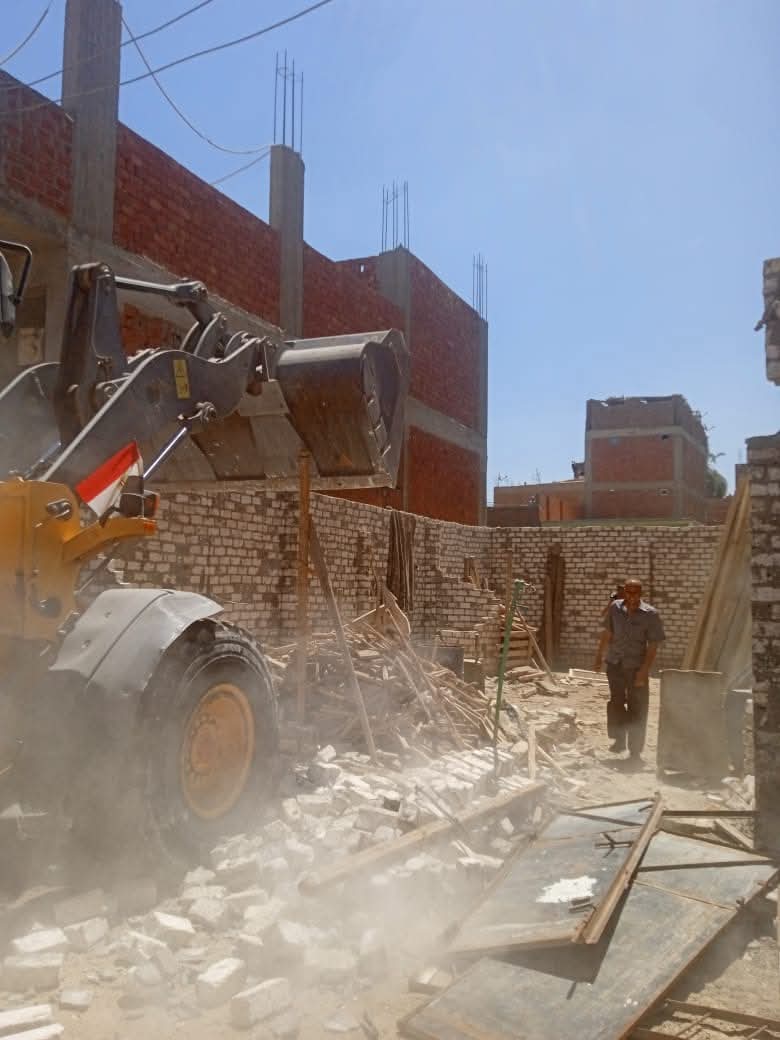 محافظ أسيوط إزالة 26 حالة تعدي على أراضي زراعية وأملاك دولة ضمن المرحلة الثانية من الموجة الـ27