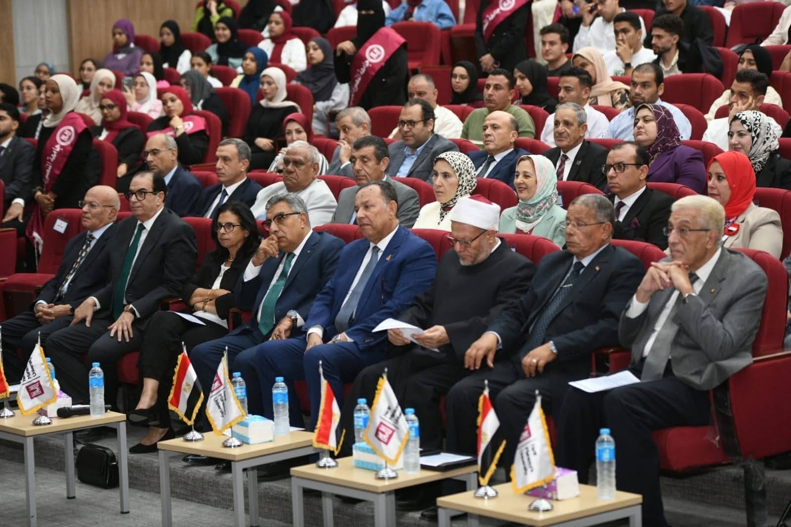 محافظ الدقهلية يشارك في الندوة الوطنية التثقيفية بجامعة المنصورة الجديدة تنظم بمناسبة ذكرى انتصارات أكتوبر المجيدة