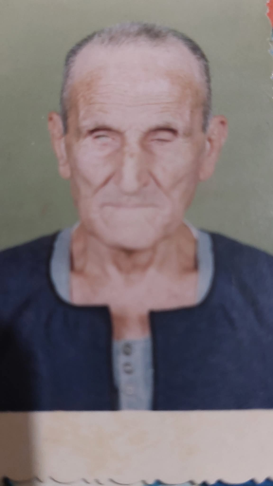 جدي رجل أضاء ظلامه بنور القرآن