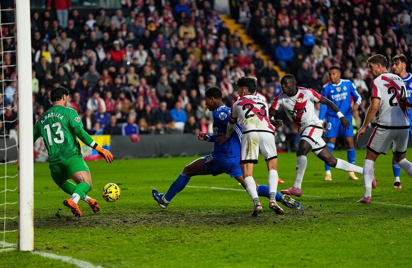 ريال مدريد يتعثر أمام فاليكانو