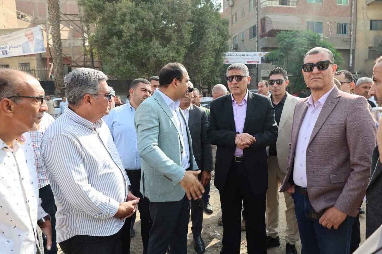 محافظ الجيزة يتفقد مشروع الصرف الصحي بمدينة النجوم ببولاق الدكرور لمتابعة نسب التنفيذ ميدانيًا