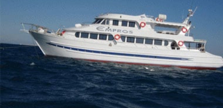 تم إنقاذ 30شخصا بينهم 21سائحا 