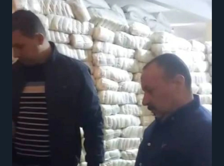 حملة تموينية تكشف عن عجز 6.75 طن سكر تمويني مدعم بأحد فروع الجملة بالشرقية