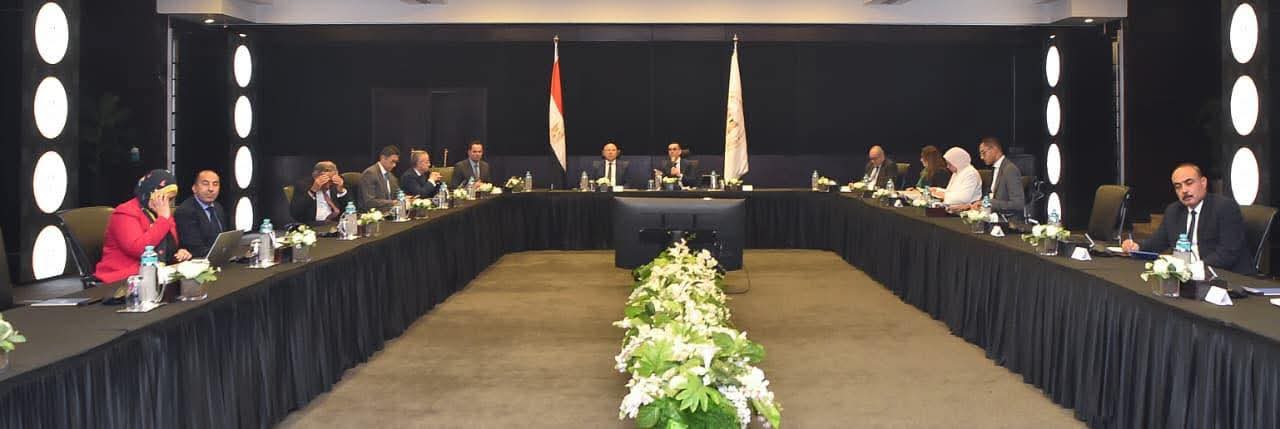 وزارة الاستثمار والتجارة الخارجية تناقش موازنة برنامج رد أعباء الصادرات 2026/2025 