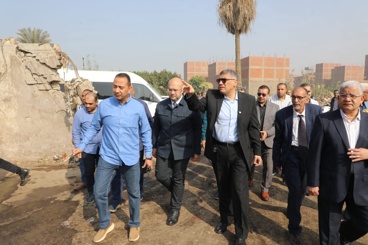 محافظ الجيزة يتفقد محطة المناولة الوسيطة لتجميع المخلفات بالبراجيل 