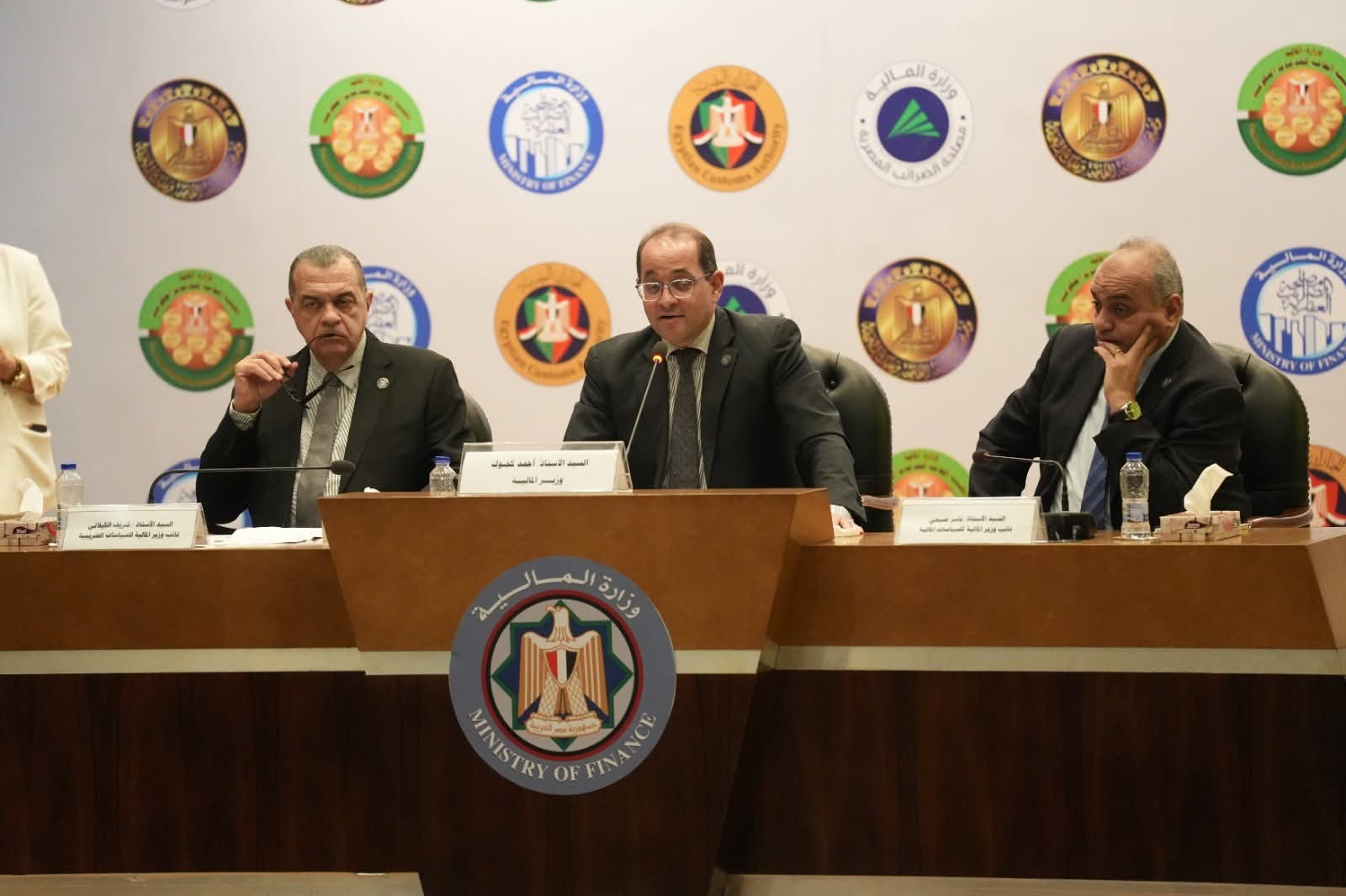 كجوك في حوار مفتوح مع خريجي مبادرات إعداد الكوادر البشرية من العاملين بوزارة المالية