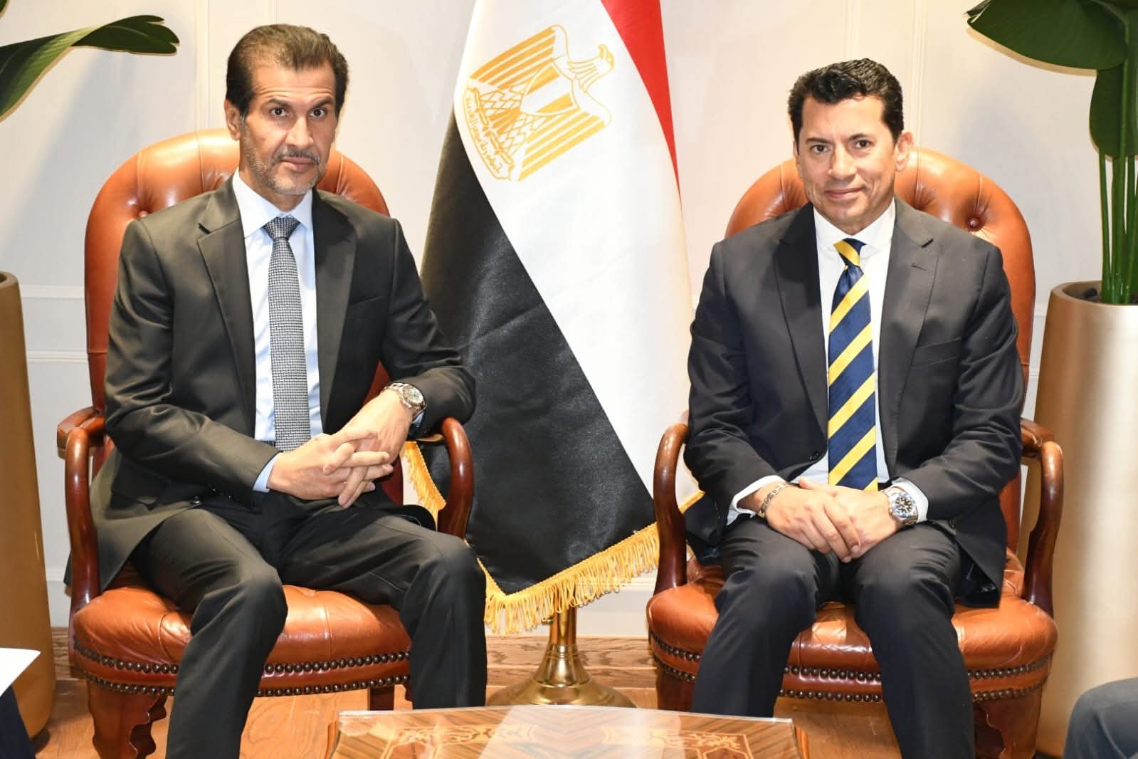 وزير الشباب والرياضة يستقبل سفير دولة قطر لبحث التعاون المشترك