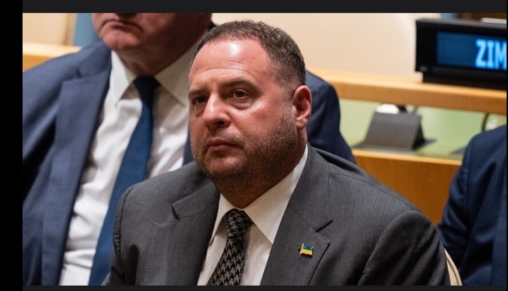 وسائل إعلام أوكرانية مصادرة هواتف وأجهزة كمبيوتر محمولة ليرماك أثناء عمليات التفتيش في منزله