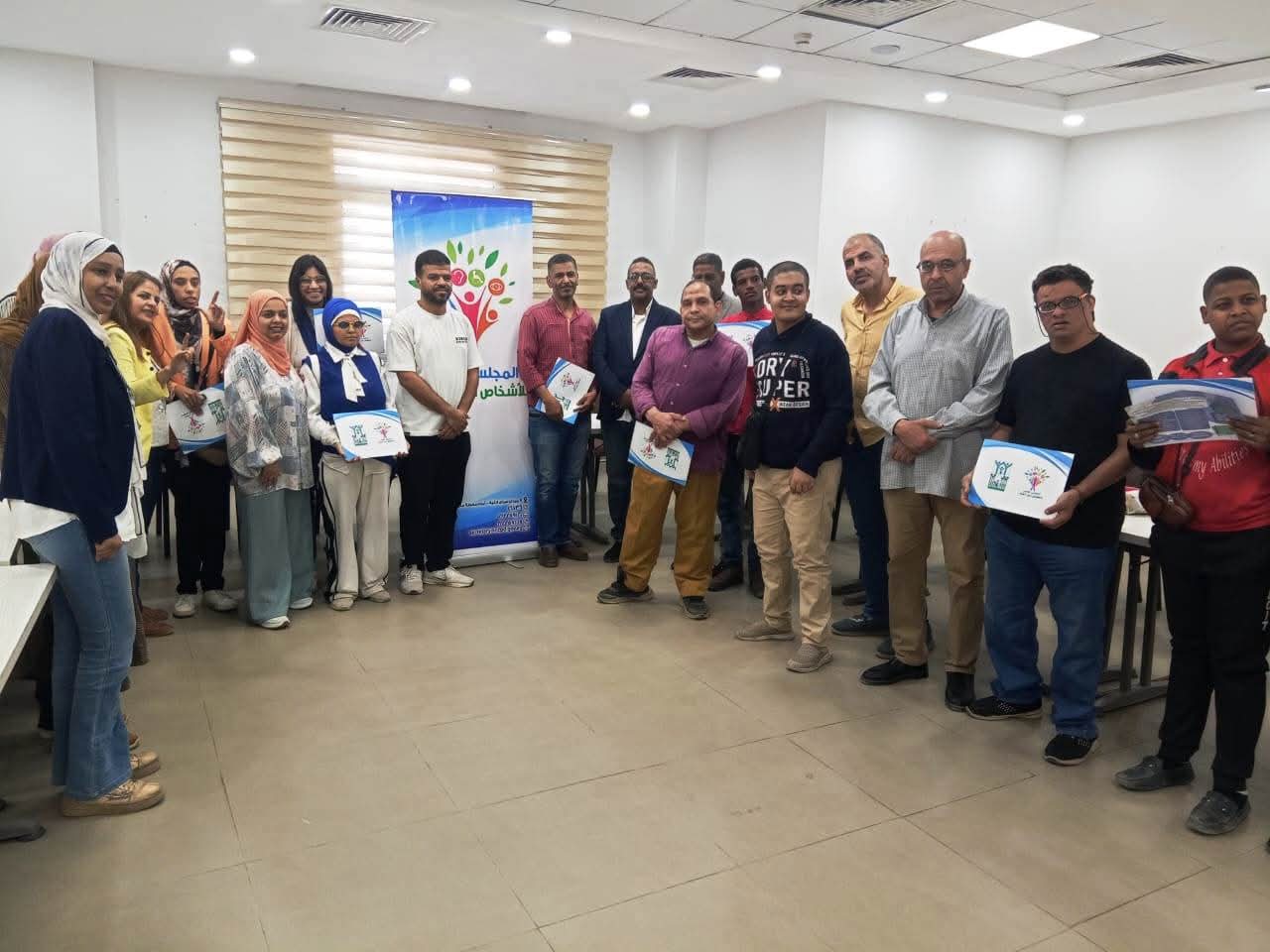 تنفيذاً لتوجيهات وزير العمل ومحافظ أسوان  إستمرار الندوات التعريفية بقانون العمل الجديد ودعم ذوى الإعاقة فى إطار مبادرة  إستثمر فى نفسك