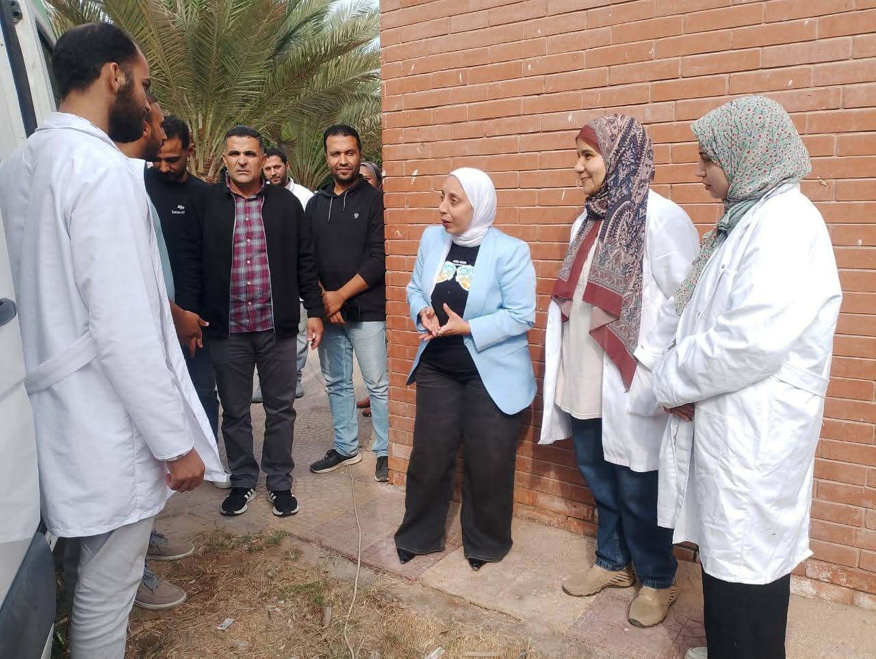 الكشف على ٧٤١ مواطنًا من خلال ٦ عيادات تخصصية خلال يومي القافلة الطبية بقرية المنشية بالقنطرة غرب