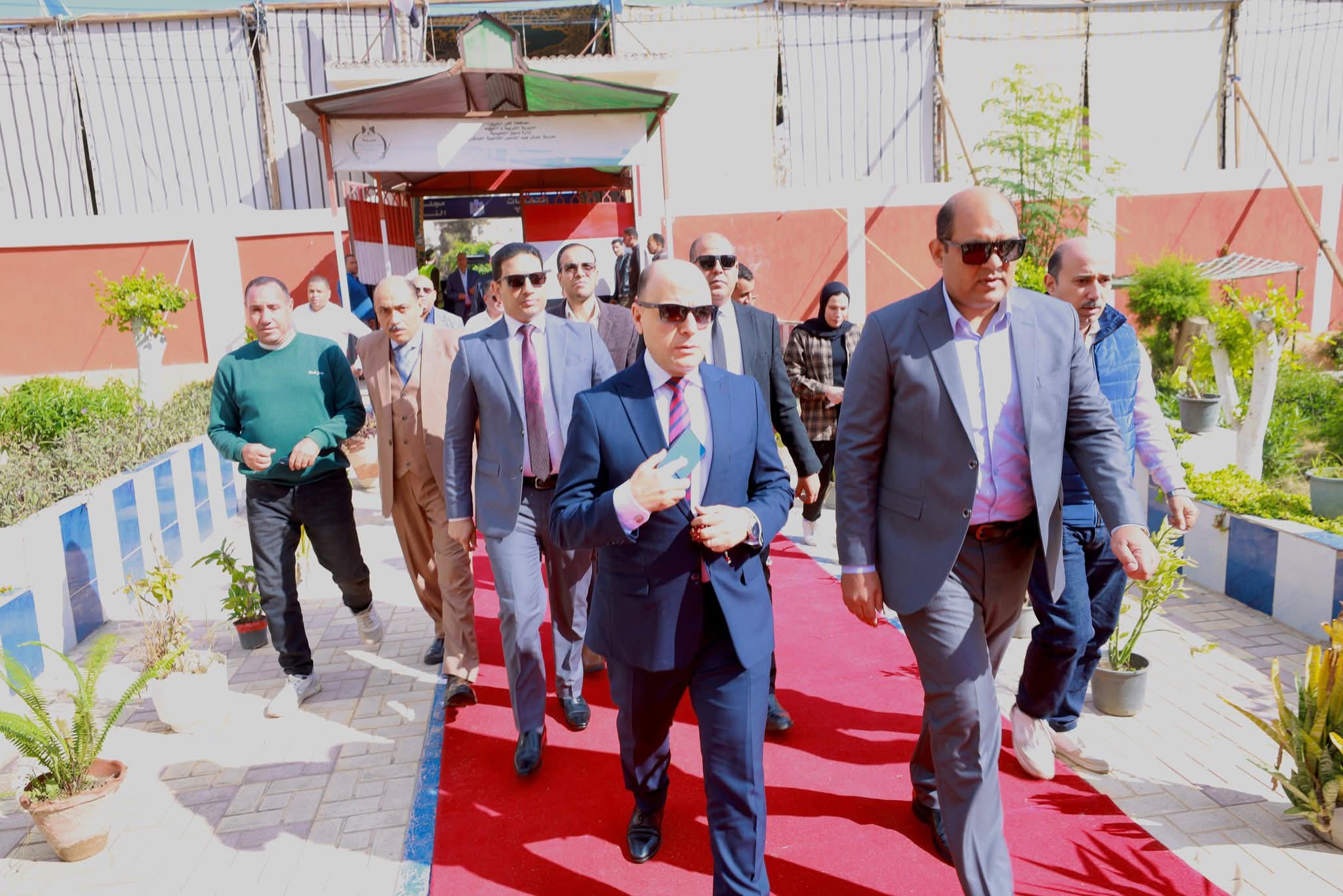 محافظ كفرالشيخ يتفقد عدداً من اللجان الانتخابية بالدائرة الرابعة بدسوق ويؤكد أهمية المشاركة الوطنية في انتخابات مجلس النواب 2025