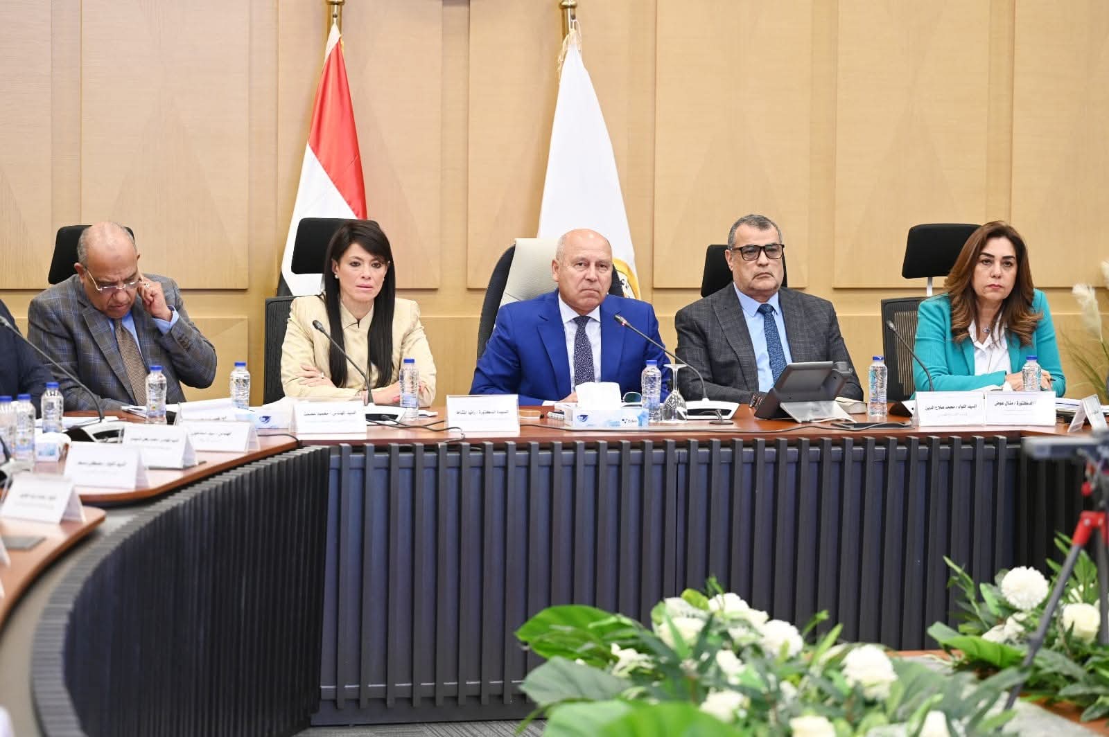  نائب رئيس مجلس الوزراء للتنمية الصناعية وزير الصناعة والنقل يترأس الاجتماع الرابع والثلاثين للمجموعة الوزارية للتنمية الصناعية