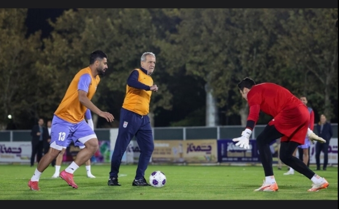 بزشكيان يشارك في تدريبات المنتخبات الوطنية لعب رمزي وتحفيز معنوي