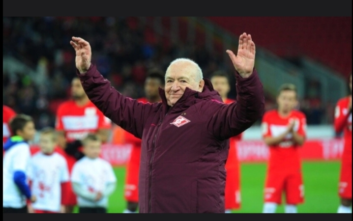 وفاة أسطورة نادي سبارتاك موسكو نيكيتا سيمونيان