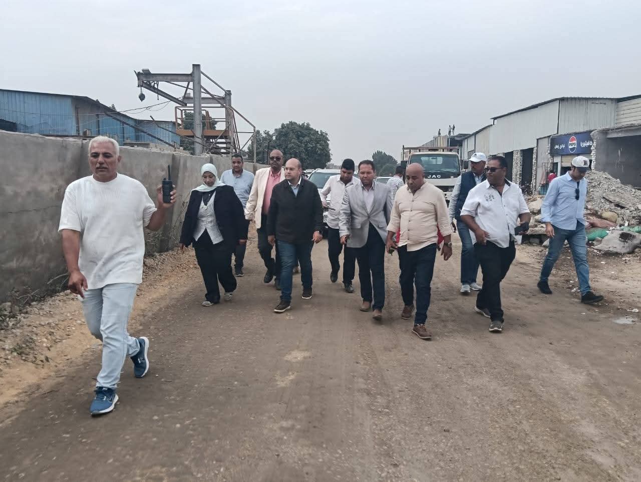 جولة ميدانية لنائب محافظ الجيزة علي مشروعات الطرق بكرداسة و أوسيم والمنيرة الغربية 