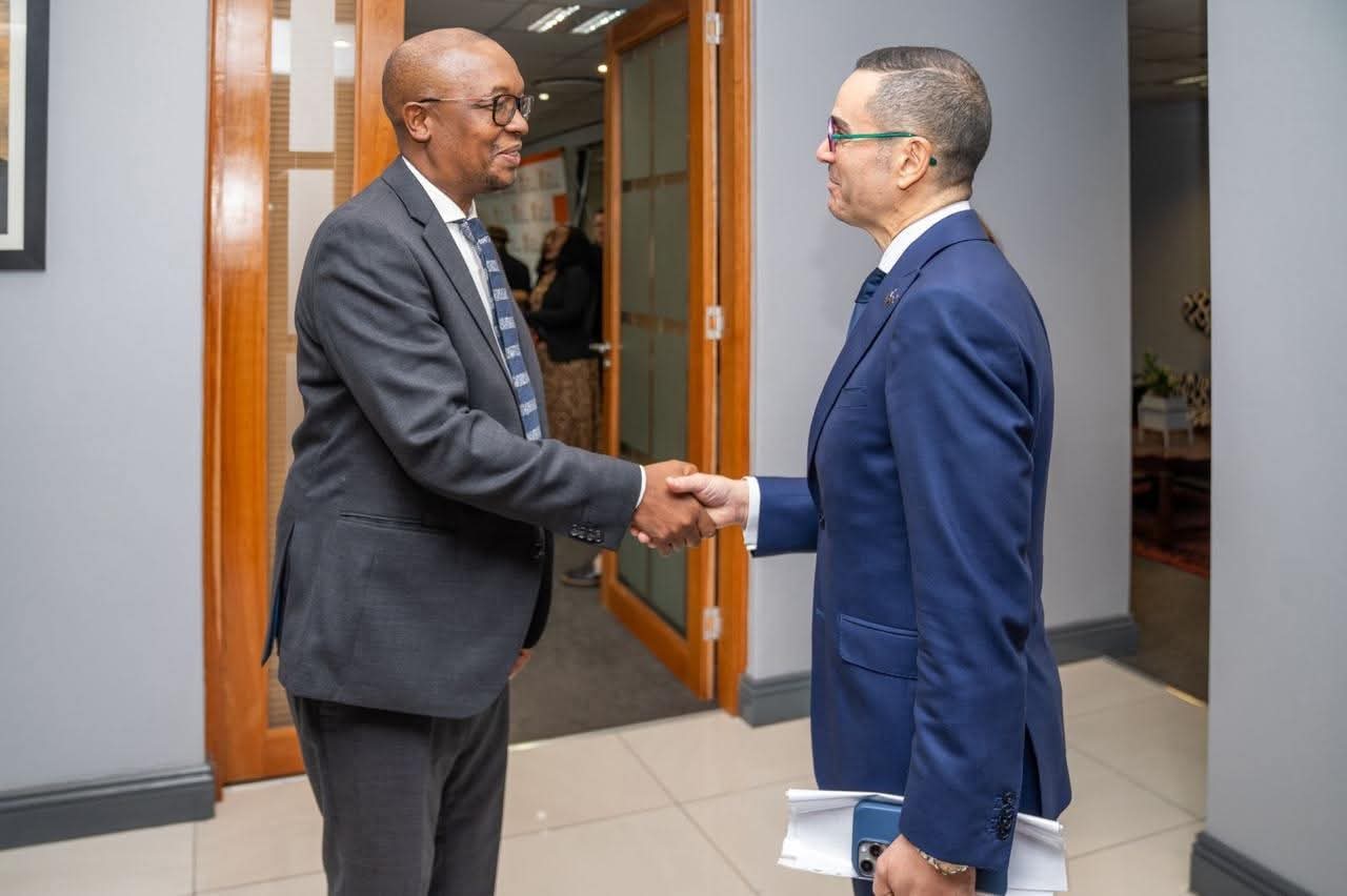 خلال زيارته لدولة جنوب أفريقيا  وزير الاستثمار والتجارة الخارجية يلتقي وزير التجارة والصناعة والمنافسة الجنوب أفريقي لبحث سبل تعزيز العلاقات الاقتصادية بين البلدين