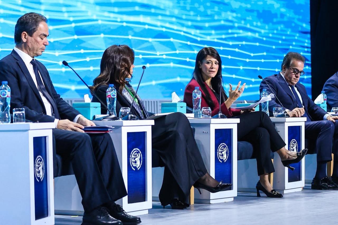 الدكتورة رانيا المشاط تشارك في جلسة حوارية عقب إطلاق الاستراتيجية الوطنية للصحة الرقمية 2025–2029