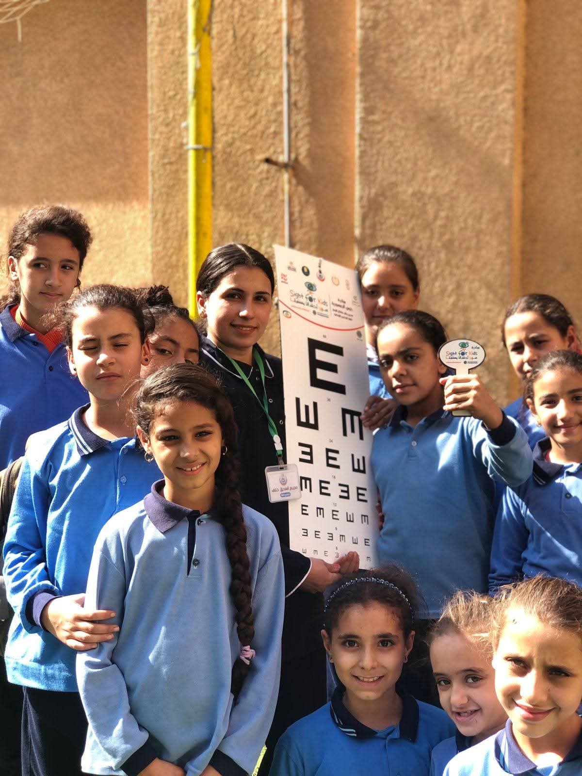 خلال شهر فحص نظر أكثر من نصف مليون طفل ضمن مبادرة عيون أطفالنا مستقبلنا بمدارس المنيا