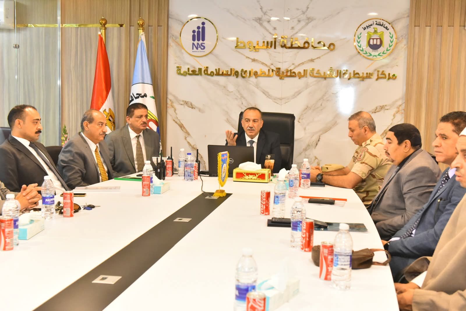 محافظ أسيوط يترأس غرفة العمليات المركزية لمتابعة انتخابات مجلس النواب 2025 ويدعو المواطنين للمشاركة الفعالة