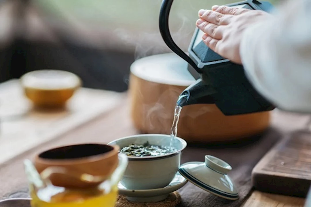 مشروبات دافئة وطبيعية تعزز الشعور بالراحة وتقلل القلق والتوتر