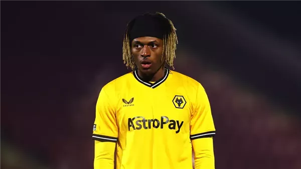 مصرع ماكلويد موهبة الدوري الإنجليزي بعد حادث مأساوي كان في الطريق لمنزله عقب الفوز