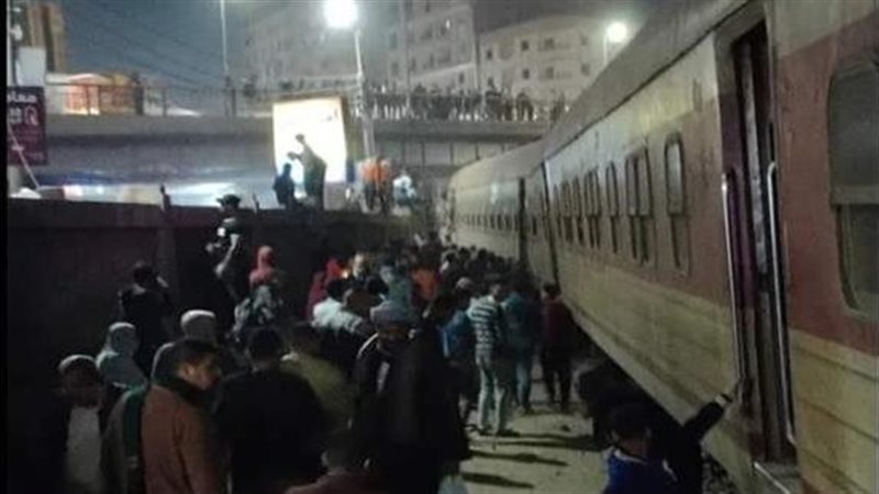 السكة الحديد تدفع بفرق الطوارئ لموقع حادث دهس ميكروباص في المنوفية