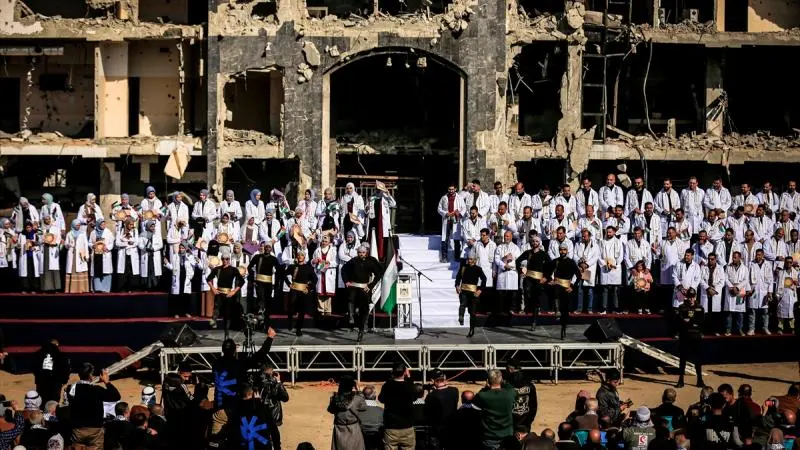 على أنقاض الشفاء 168 طبيبا فلسطينيا ينالون شهادة البورد في مشهد تحدٍ ورسالة أمل