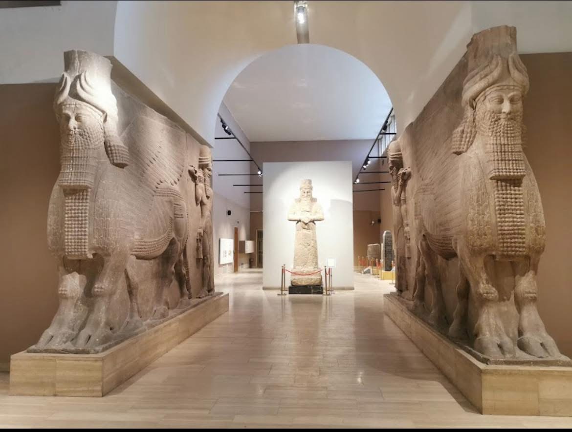 الأدب مرآة المجتمع