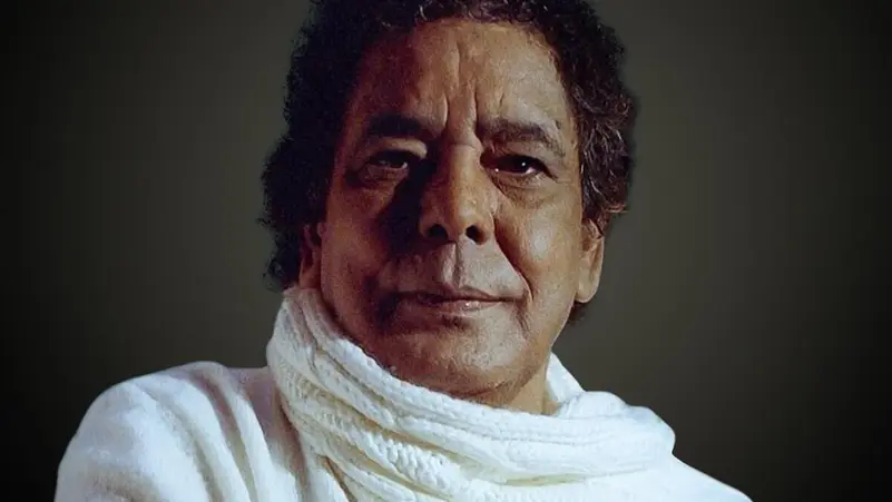 نقل محمد منير إلى المستشفى بعد تعرضه لأزمة صحية جديدة