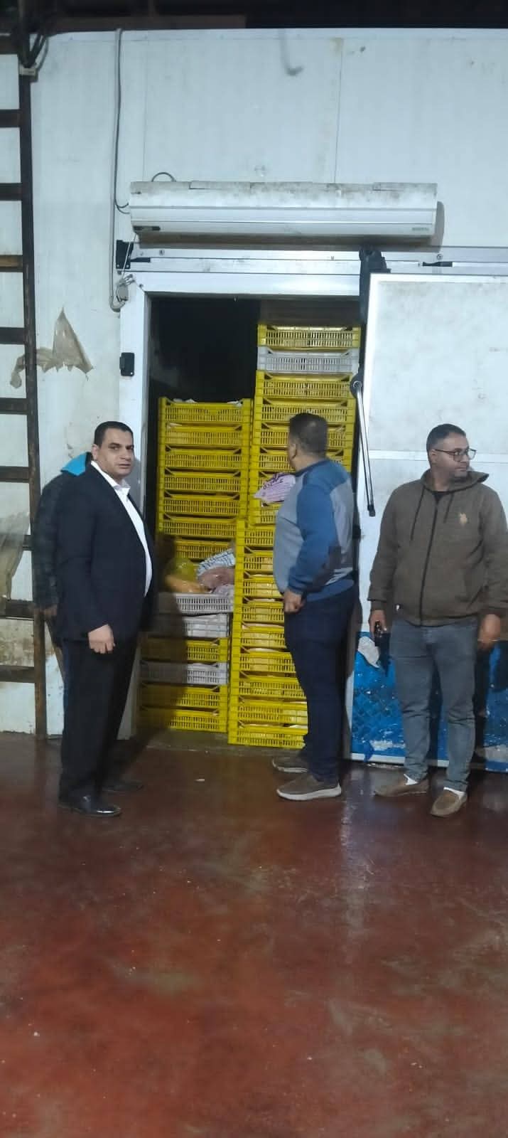 محافظة الجيزة تضبط 30 طن كفتة منتهية الصلاحية قبل طرحها للتداول بالأسواق داخل منشأة مخالفة بمركز أبو النمرس 