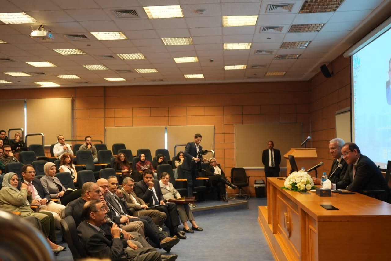 وزير المالية في حوار مفتوح مع طلاب جامعة النيل شغلنا الشاغل زيادة موارد الدولة لتحسين حياة الناس بقدر المستطاع