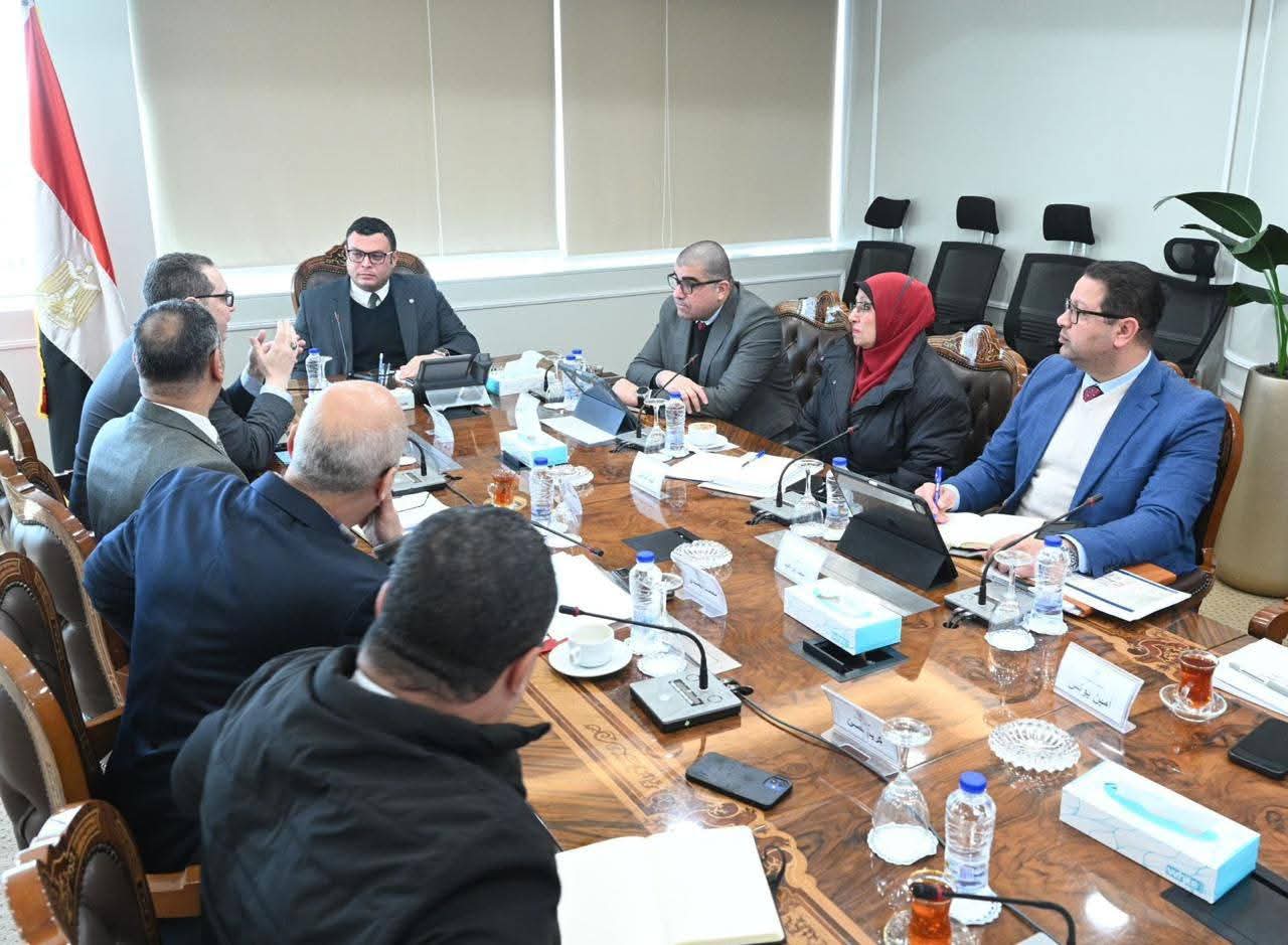  وزير الإسكان يستعرض التصور المبدئي لمشروع سكني جديد للإسكان المتوسط