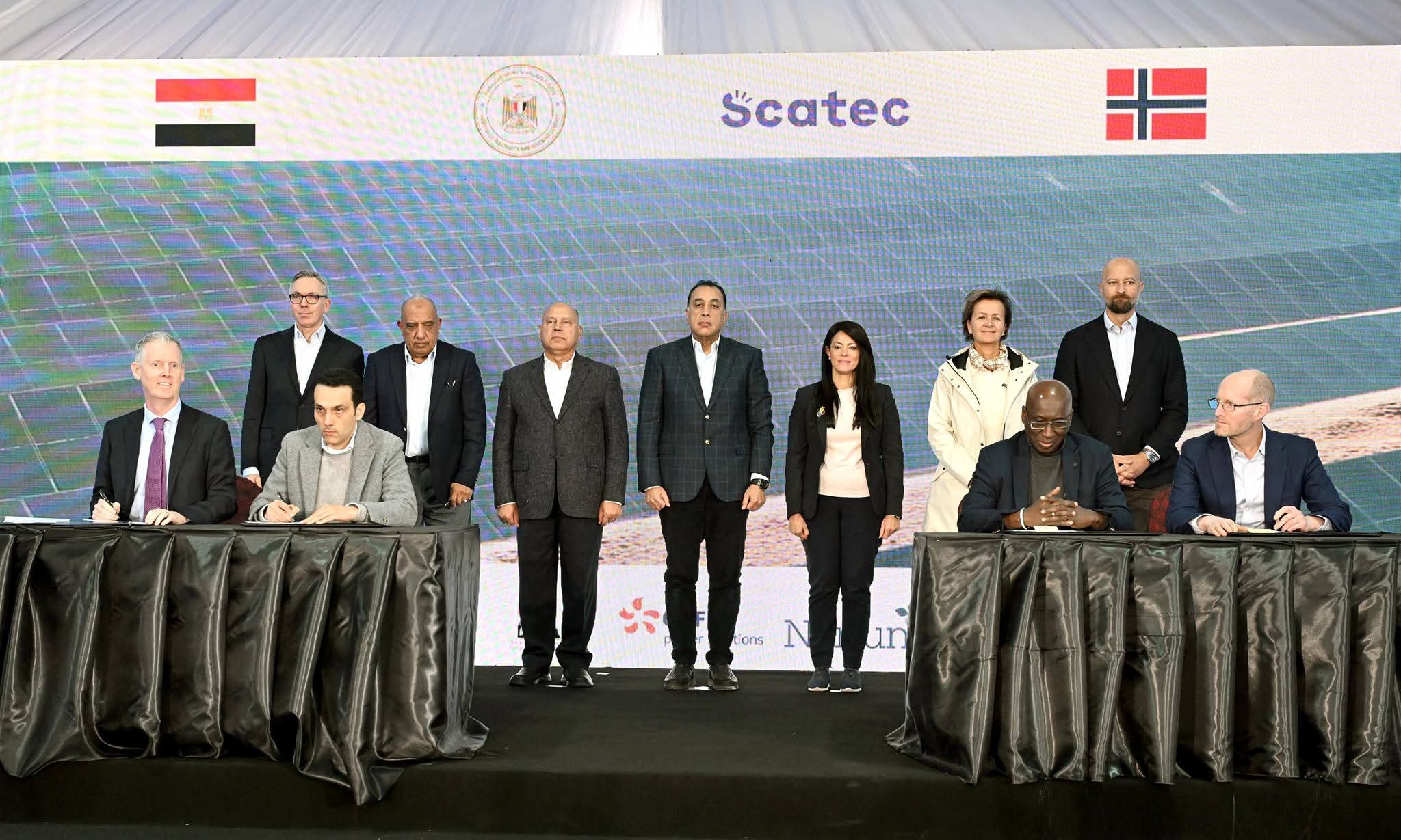 رئيس الوزراء يشهد توقيع اتفاقيات التمويل المبدئية لمشروع «ڤالي للطاقة المستدامة