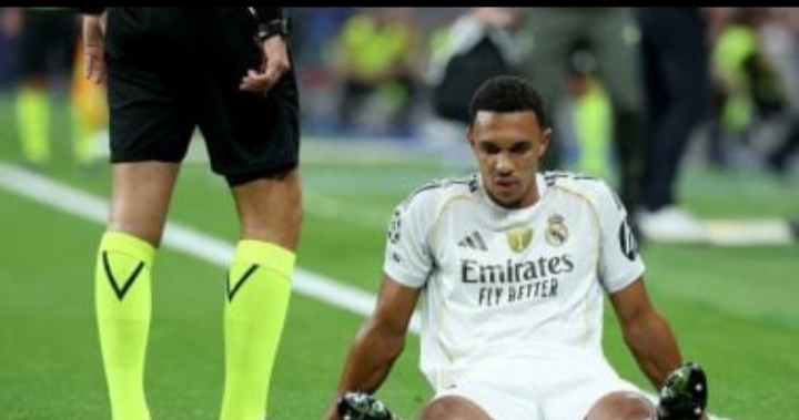 ألكسندر أرنولد لاعب ريال مدريد بين الراحيل أو البقاء 